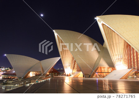 夜景 海 オペラハウス 78271765