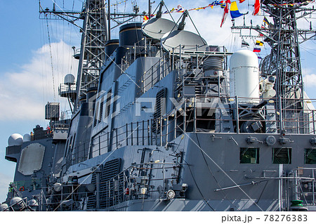 満艦飾を掲げた海上自衛隊の護衛艦（木更津・千葉）	 78276383