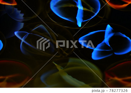 抽象背景 黒背景に光のグラデーション模様のイラスト素材 抽象背景 黒背景に光のグラデーション模様のイラスト素材