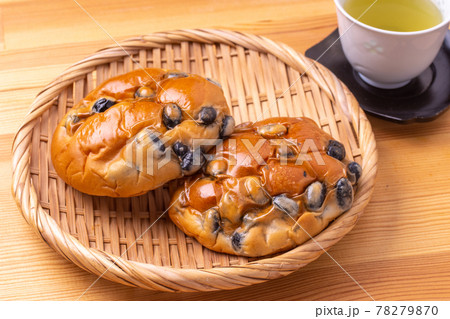 黒豆パン 78279870