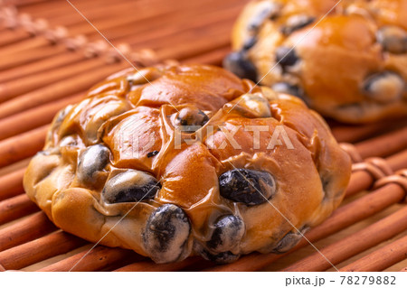 黒豆パン 78279882