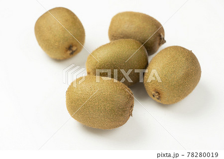 甘くて酸っぱいキウイフルーツ 78280019