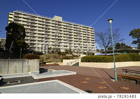 千里ニュータウン新千里東町（大阪府豊中市）のUR新千里東町団地の高層住棟 78281483