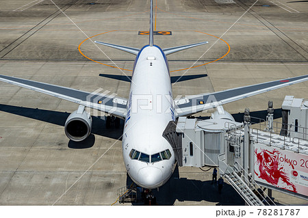羽田空港の風景・駐機中の旅客機 78281787