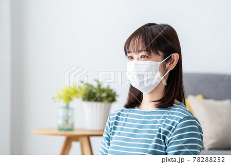 マスクをした若い女性 マスクをした若い女性 78288232