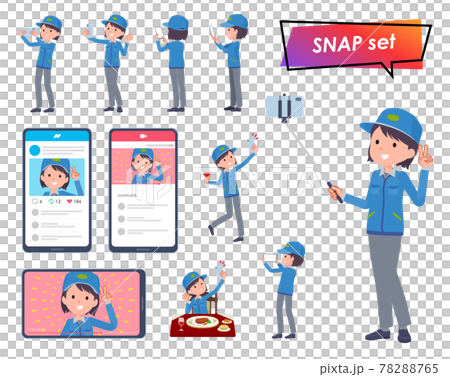スマホで撮影する配送員女性のセット 78288765