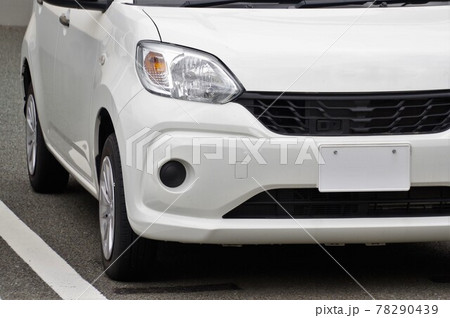 自動車イメージ　ビジネス車　トヨタパッソのフロント部 78290439