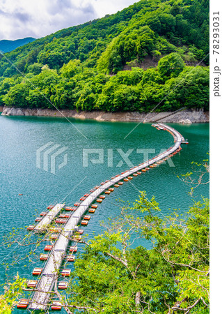 東京都奥多摩町 奥多摩湖のドラム缶橋(麦山の浮橋) 東京都奥多摩町 奥多摩湖のドラム缶橋(麦山の浮橋) 78293031