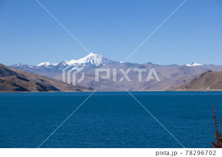 Yamdrok lake in tibet china Yamdrok lake in tibet china 78296702