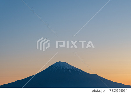 浜石岳から望む富士山（夜明け） 78296864