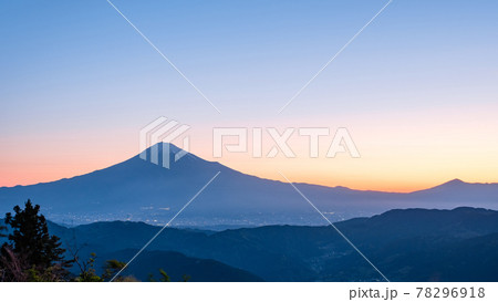 浜石岳から望む富士山(夜明け) 浜石岳から望む富士山(夜明け) 78296918