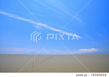 夏めく有明海 青い空と雲 夏めく有明海 青い空と雲 78300638