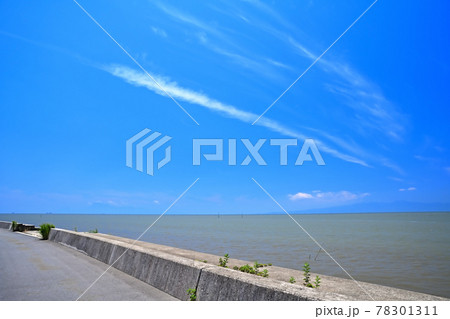 有明海眺望堤防　青い空と雲 78301311