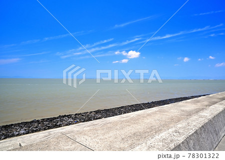 有明海眺望堤防　青い空と雲 78301322