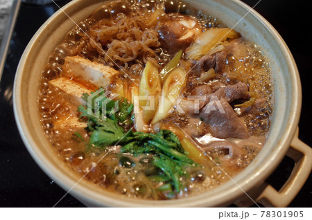 すき焼き すき焼き 78301905