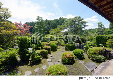 大池寺 前庭 滋賀県甲賀市水口町 大池寺 前庭 滋賀県甲賀市水口町 78304202
