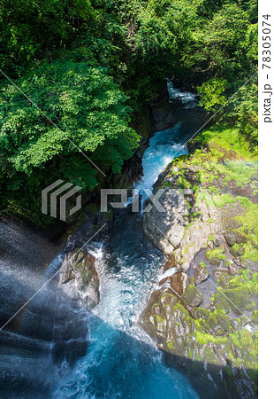 新緑の頃菊池渓谷の美しい風景ni 新緑の頃菊池渓谷の美しい風景ni 78305074
