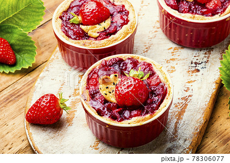 Summer biscuit or shortcake with strawberries 78306077