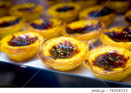 並ぶエッグタルト 78308155