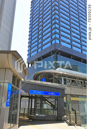 東京 汐留の都市風景 ゆりかもめ汐留駅と汐留住友ビル 東京 汐留の都市風景 ゆりかもめ汐留駅と汐留住友ビル 78309236