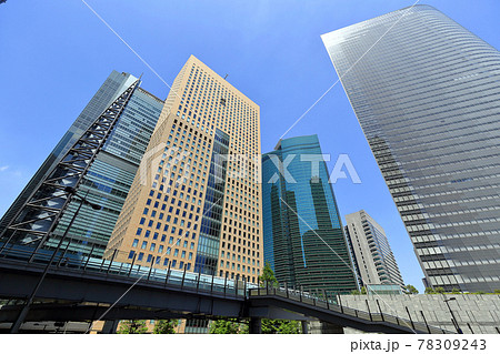 東京 汐留の都市風景 汐留タワーと電通本社ビル 東京 汐留の都市風景 汐留タワーと電通本社ビル 78309243