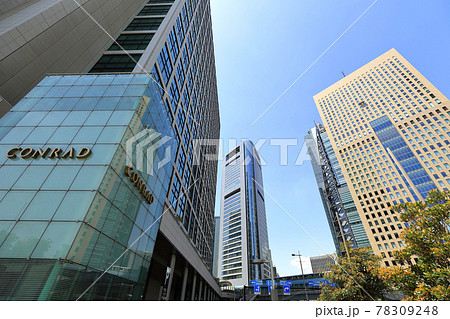 東京　汐留の都市風景　東京汐留ビルディングと汐留タワー 78309248