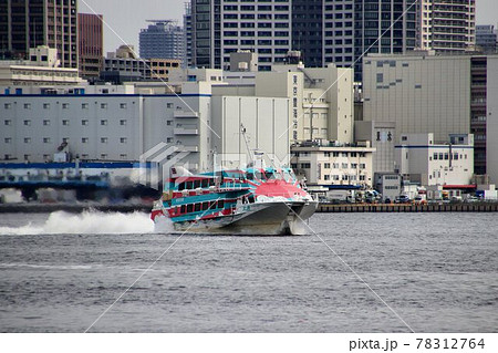 伊豆諸島を結ぶトビウオ達…東京港を行くジェットホイル 78312764