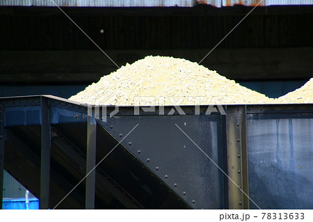 石灰石を運ぶ貨車… 秩父鉄道・石灰石貨物 石灰石を運ぶ貨車… 秩父鉄道・石灰石貨物 78313633