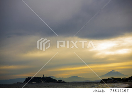 神奈川県江ノ島と富士山夕景 神奈川県江ノ島と富士山夕景 78315167