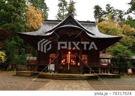 紅葉の青海神社（新潟県） 78317028