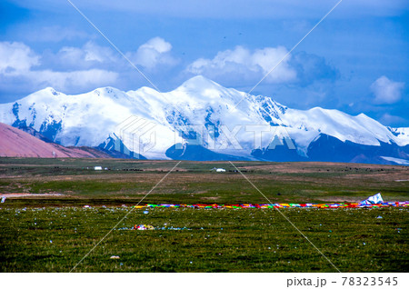 中国　青海省　アムド地方　アムネマチン山脈と幻の世界最高峰・マチェンカンリ 78323545