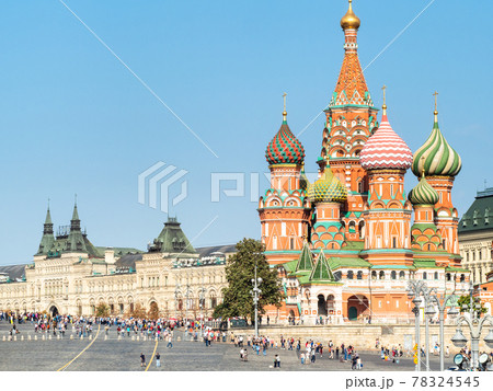 Red Square and Pokrovsky Cathedral in Moscow 78324545