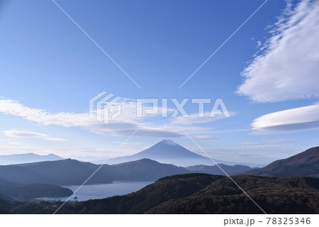富士山　湖　青空 78325346