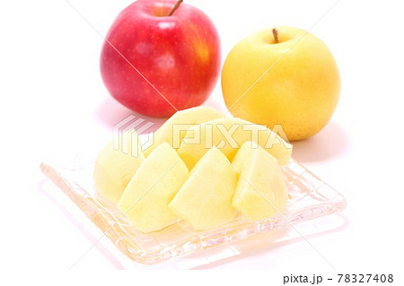 りんご サンふじ シナノゴールド カット 剥き 明るい背景 りんご サンふじ シナノゴールド カット 剥き 明るい背景 78327408