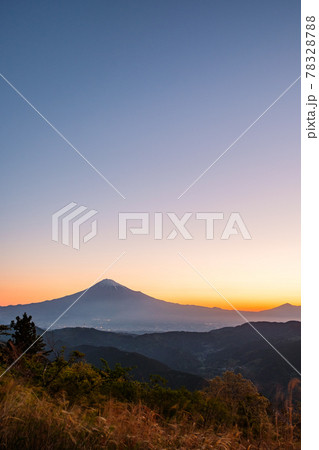 浜石岳から望む富士山(夜明け) 浜石岳から望む富士山(夜明け) 78328788