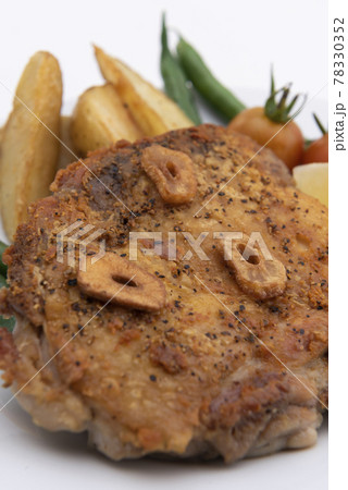 チキンソテー 78330352