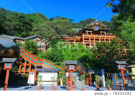 【佐賀県】快晴下の祐徳稲荷神社 78333281