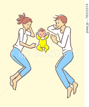3人家族　赤ちゃん-母親-父親 78333374