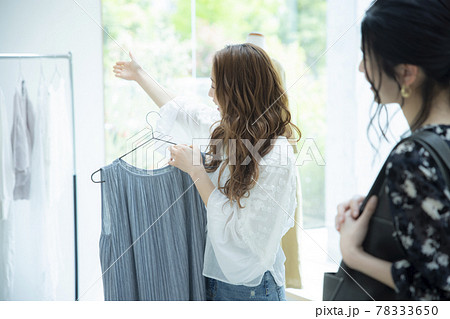 女性　ショップ店員　 78333650