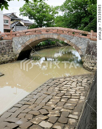 熊本県宇土市 船場橋と石畳み (復旧後) 熊本県宇土市 船場橋と石畳み (復旧後) 78336985