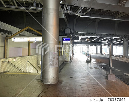 新大阪駅6番出口、高速バス乗り場 78337865