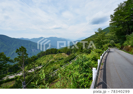 長野県　兵越峠　長野県道369号の景色 78340299