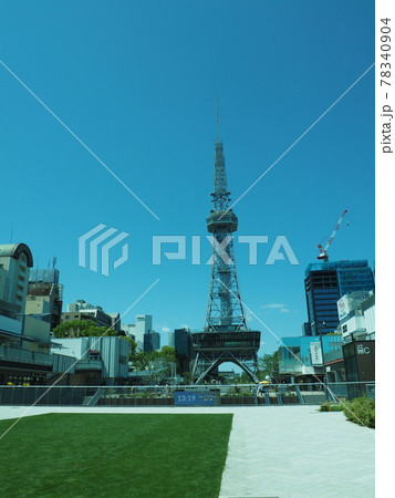 休日の名古屋市　栄　テレビ塔周辺　久屋大通公園  5 78340904
