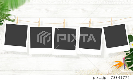 夏のビーチをイメージしたポラロイド写真風のフレーム素材のイラスト素材