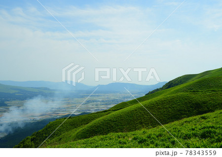 大観峰から眺める5月の阿蘇 78343559
