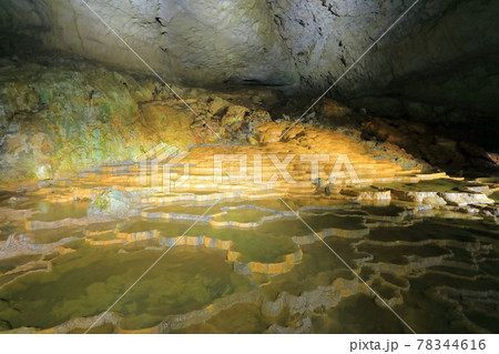 【山口県】秋芳洞の百枚皿 【山口県】秋芳洞の百枚皿 78344616