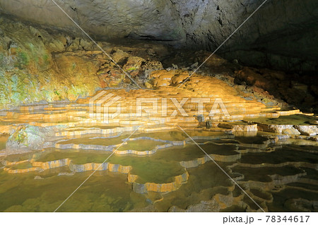 【山口県】秋芳洞の百枚皿 【山口県】秋芳洞の百枚皿 78344617