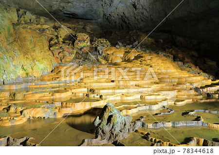 【山口県】秋芳洞の百枚皿 【山口県】秋芳洞の百枚皿 78344618