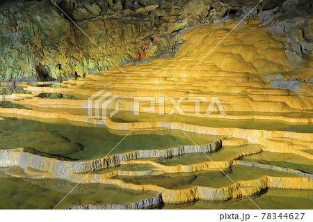 【山口県】秋芳洞の百枚皿 【山口県】秋芳洞の百枚皿 78344627