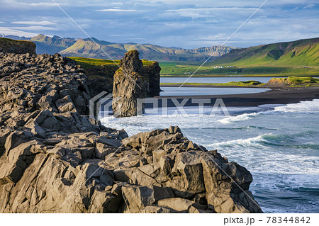 Arnardrangur seastack Reynisfjara Black sand beach Vik, South Iceland, Scandinavia 78344842